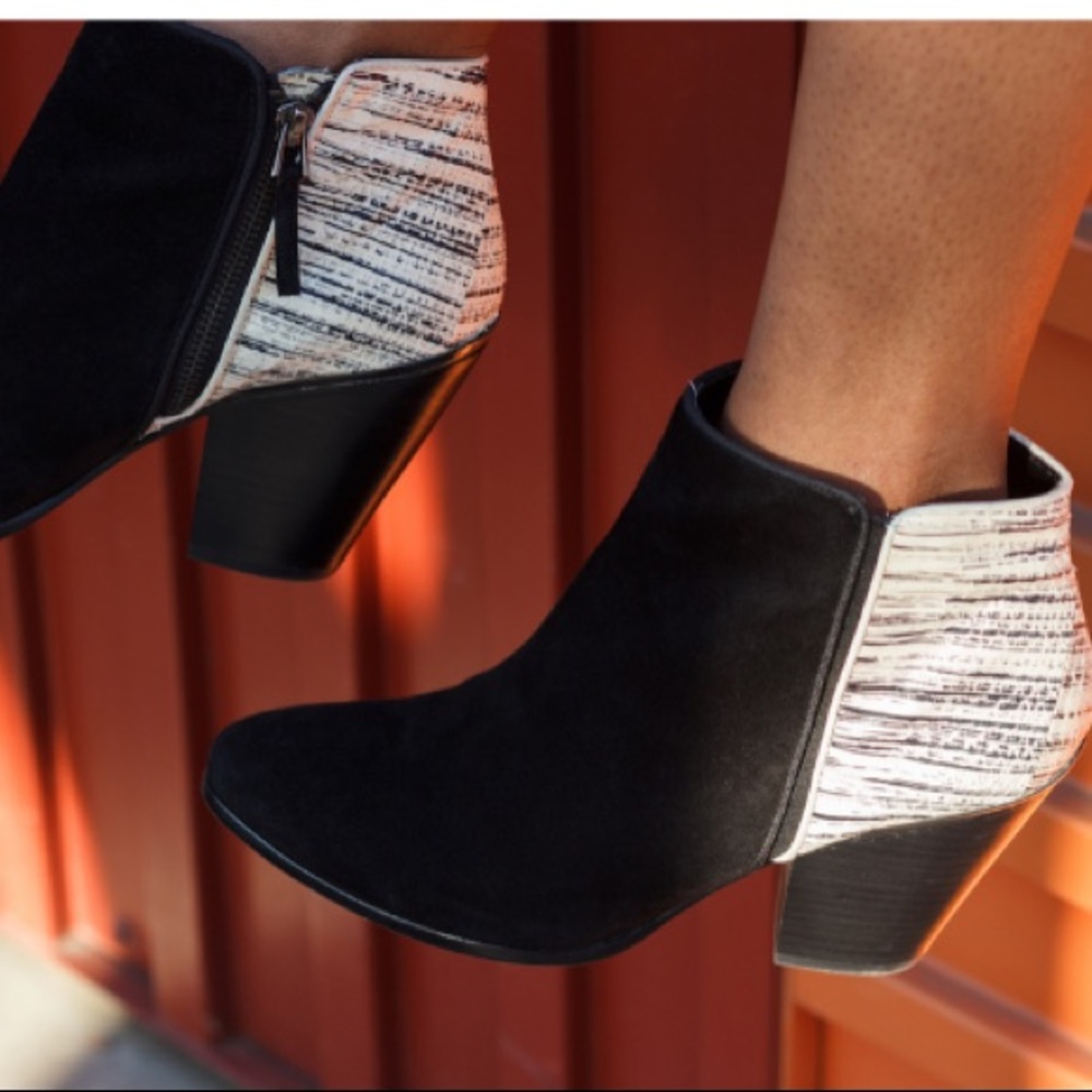 Dolce Vita Black/ White Suede Leather Ankle Boots/Booties
